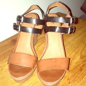 Mossimo size 10 wedges.